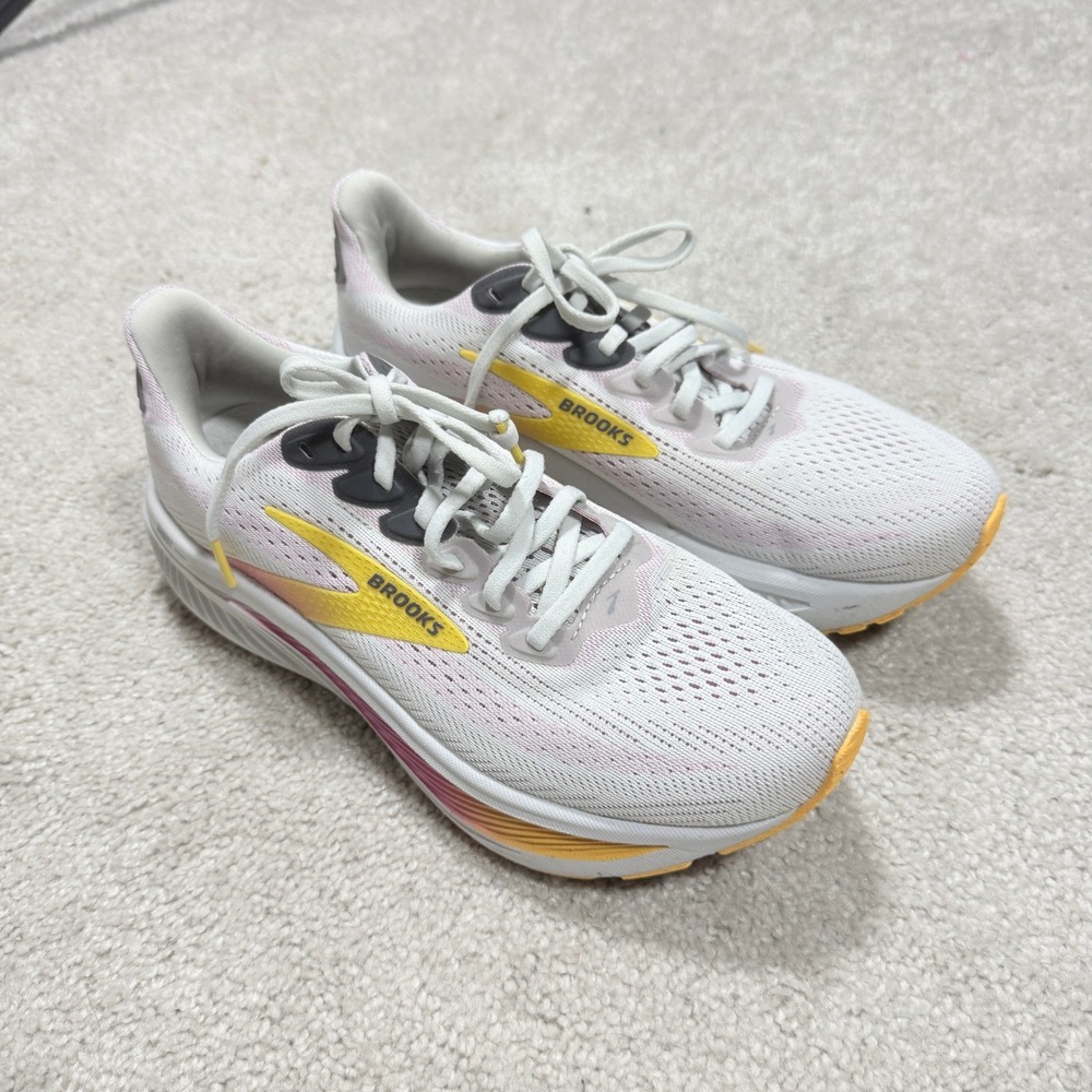 Brooks Womens 8 Ghost 17 Max Running Shoes White Pink Yellow